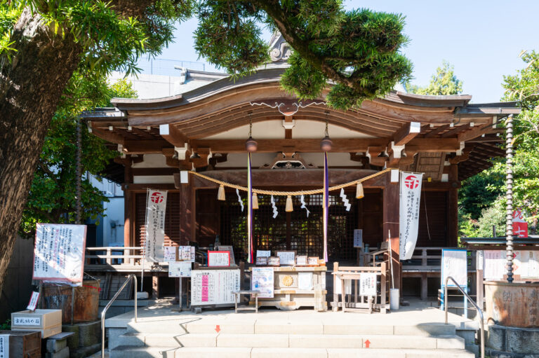 「歩」を着実に前進させる新年に。将棋界ゆかりの鳩森八幡神社
