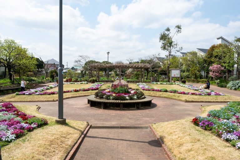 世田谷区の“秘密の花園’’こと「フラワーランド」へ