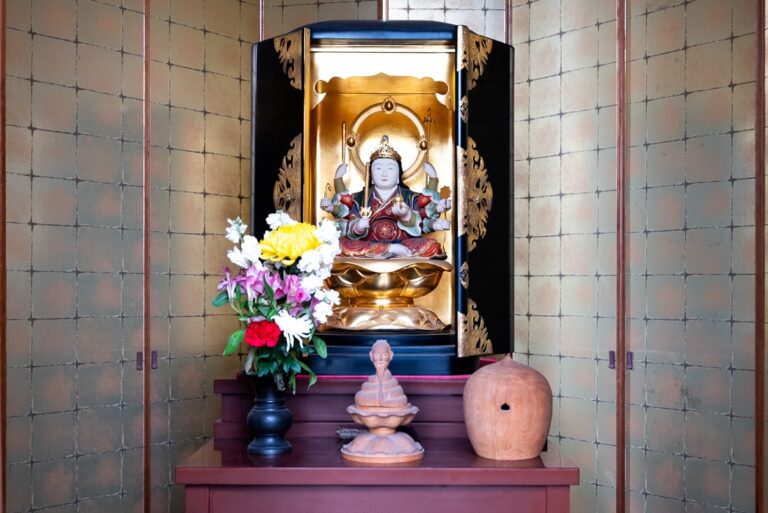 春薫る、2つの聖域へ。北澤八幡神社と森巖寺を歩く