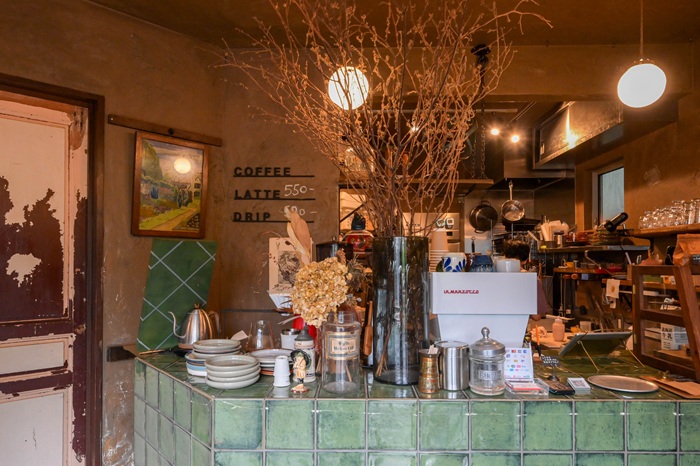 旗の台「Chilling Coffee&Bake」線路脇に佇む隠れ家カフェ
